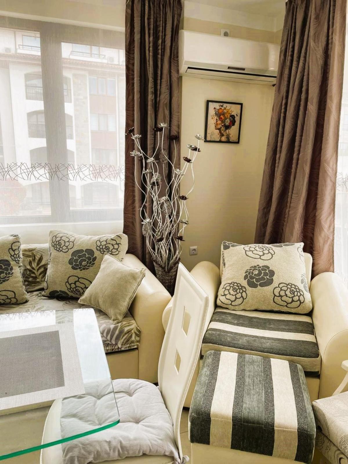 Sarafovo D&V Apartments Burgas City Eksteriør billede